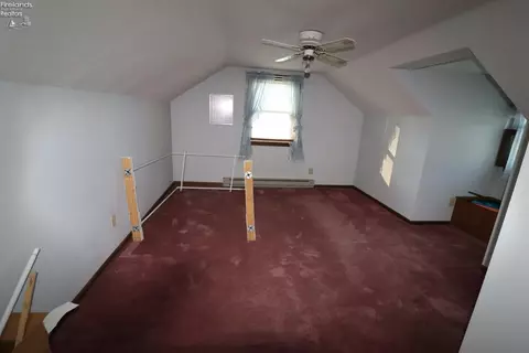 Bedroom - 115 Meadowfield Ct, Elyria, OH 44035 photo 7 of 10