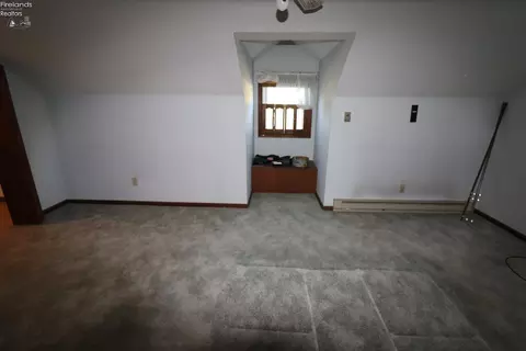 Bedroom - 115 Meadowfield Ct, Elyria, OH 44035 photo 6 of 10