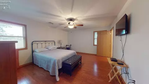 Bedroom - 13 June Dr, Willard, OH 44890 photo 1 of 6