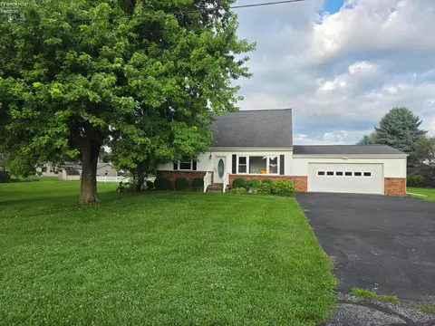 1520 N Ponderosa Dr, Port Clinton, OH 43452