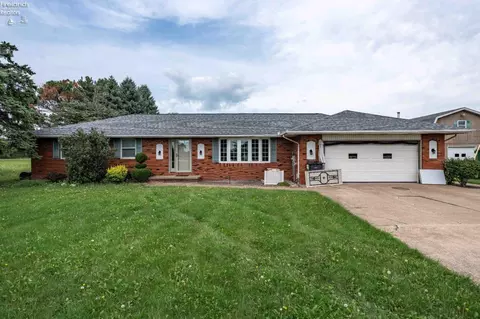 4253 W Harbor Rd, Port Clinton, OH 43452