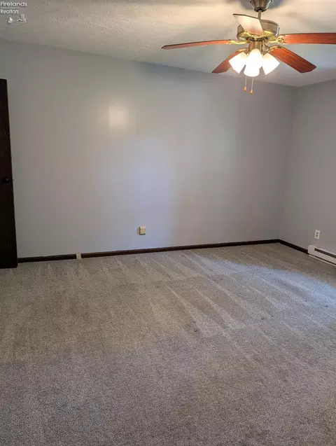 Bedroom - 25 Cherry Ave, Tiffin, OH 44883 photo 1 of 4