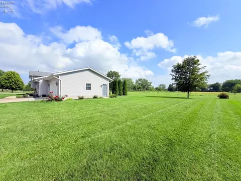 Exterior - 6410 Royce Dr, Marblehead, OH 43440 photo 6 of 10