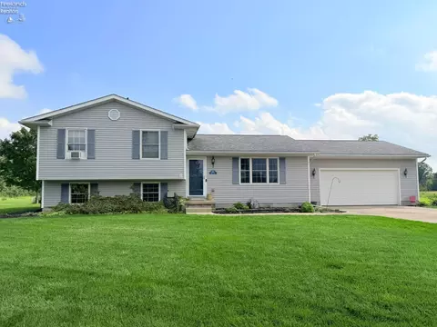Exterior - 6410 Royce Dr, Marblehead, OH 43440 photo 10 of 10