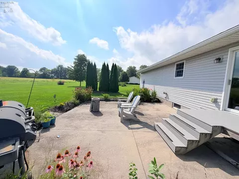 Exterior - 6410 Royce Dr, Marblehead, OH 43440 photo 9 of 10
