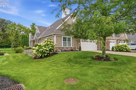 4775 Tradewinds Dr, Port Clinton, OH 43452