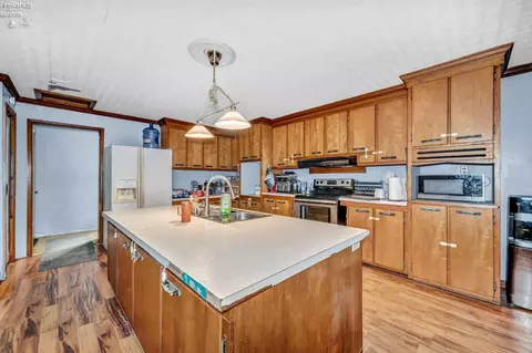 Kitchen - 1011 E Main St, Bellevue, OH 44811 photo 3 of 8