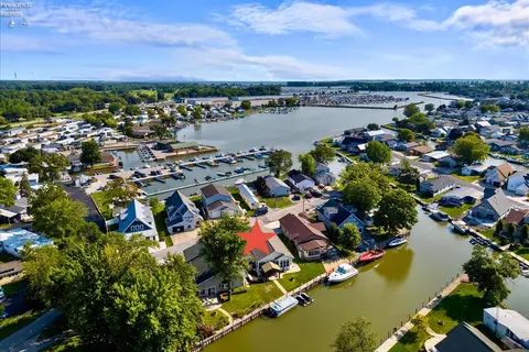 4804 Johnson Ave, Port Clinton, OH 43452
