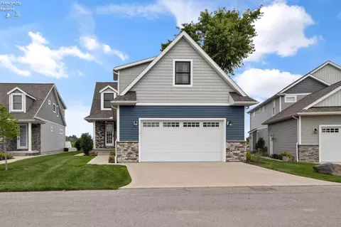 5415 Walls Channel Dr, Port Clinton, OH 43452