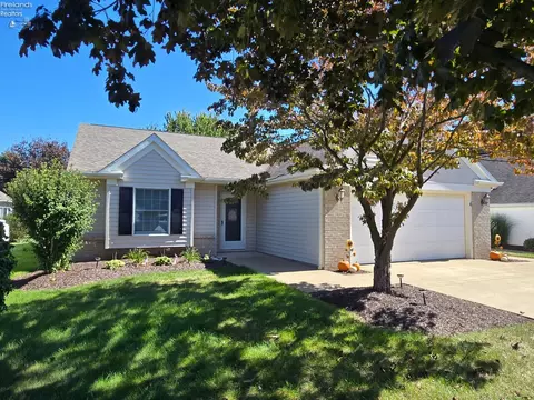 1909 E Waterberry Dr, Huron, OH 44839