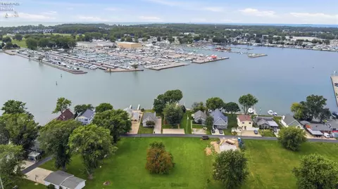 View/Area - 5835 E Saylor St, Marblehead, OH 43440 photo 7 of 14