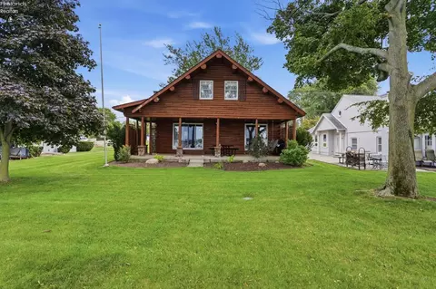 Exterior - 5835 E Saylor St, Marblehead, OH 43440 photo 9 of 10
