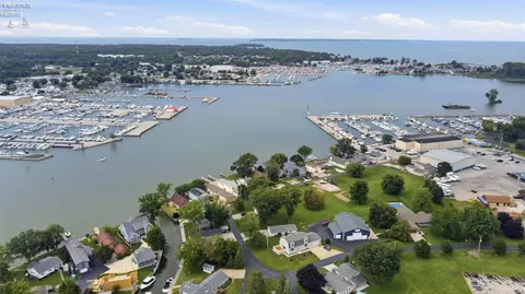 View/Area - 5835 E Saylor St, Marblehead, OH 43440 photo 10 of 14