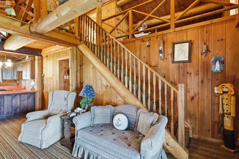 Living - 5835 E Saylor St, Marblehead, OH 43440 photo 7 of 7