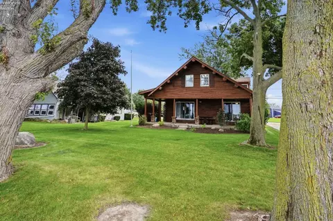 Exterior - 5835 E Saylor St, Marblehead, OH 43440 photo 10 of 10