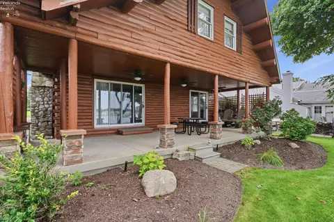 Exterior - 5835 E Saylor St, Marblehead, OH 43440 photo 6 of 10