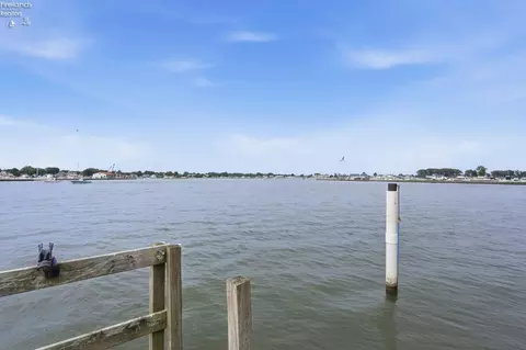 View/Area - 5835 E Saylor St, Marblehead, OH 43440 photo 4 of 14