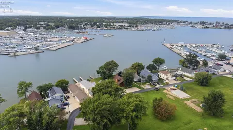 View/Area - 5835 E Saylor St, Marblehead, OH 43440 photo 6 of 14