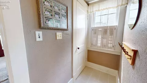 Entry Way - 199 E Main, Norwalk, OH 44857 photo 3 of 6