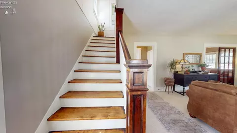 Entry Way - 199 E Main, Norwalk, OH 44857 photo 4 of 6
