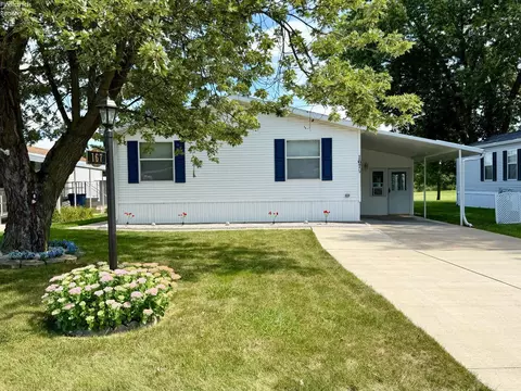 167 Morningside Dr, Port Clinton, OH 43452