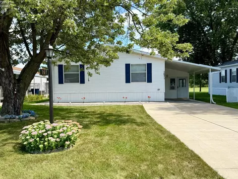 167 Morningside Dr, Port Clinton, OH 43452