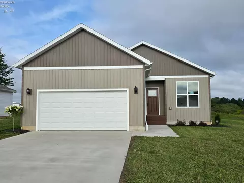 312 Ethan Dr, Fremont, OH 43420