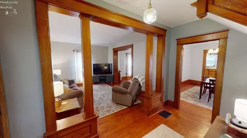 Entry Way - 506 Clark St, Willard, OH 44890 photo 1 of 5