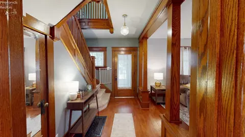 Entry Way - 506 Clark St, Willard, OH 44890 photo 3 of 5