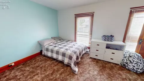 Bedroom - 506 Clark St, Willard, OH 44890 photo 5 of 7