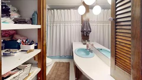 Bath - 506 Clark St, Willard, OH 44890 photo 1 of 1