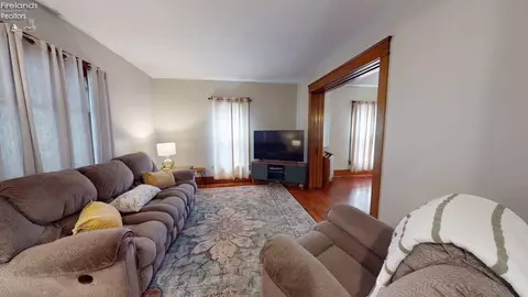Living - 506 Clark St, Willard, OH 44890 photo 1 of 2