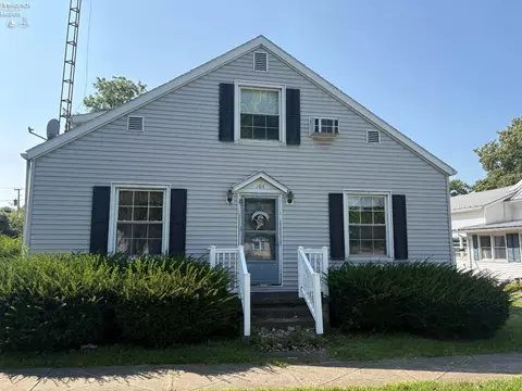 104 N Main St, Attica, OH 44807