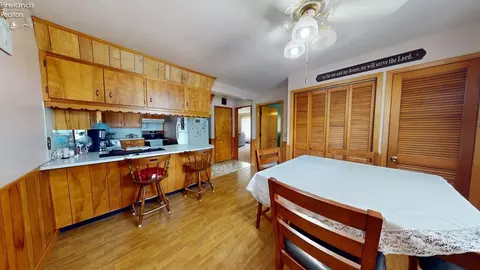 Dining - 320 E Long St, Willard, OH 44890 photo 3 of 3