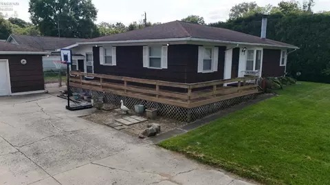 Exterior - 320 E Long St, Willard, OH 44890 photo 6 of 6