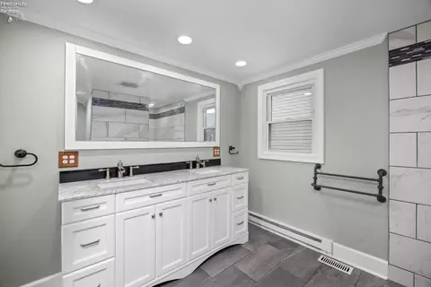Bath - 5708 Mccartney Rd, Sandusky, OH 44870 photo 2 of 4