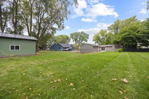 Exterior - 5708 Mccartney Rd, Sandusky, OH 44870 photo 7 of 8