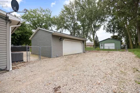 Exterior - 5708 Mccartney Rd, Sandusky, OH 44870 photo 2 of 8