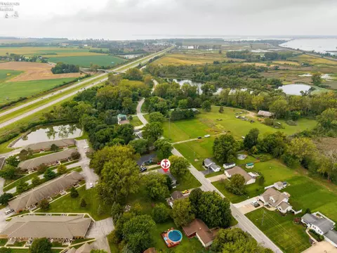 View/Area - 5708 Mccartney Rd, Sandusky, OH 44870 photo 5 of 11