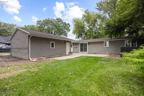 Exterior - 5708 Mccartney Rd, Sandusky, OH 44870 photo 5 of 8