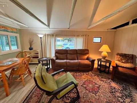 Living - 219 Munsee Pl, Huron, OH 44839 photo 2 of 3