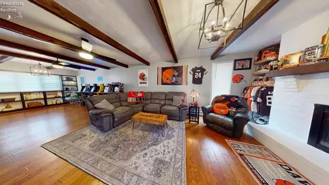 Living - 913 S Myrtle, Willard, OH 44890 photo 3 of 3