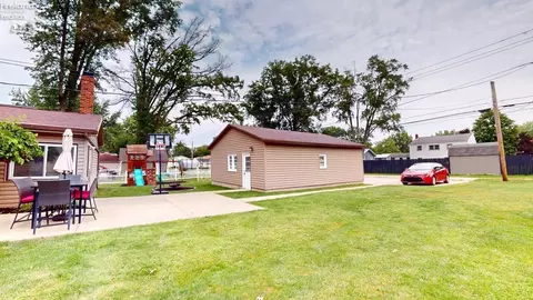 Exterior - 913 S Myrtle, Willard, OH 44890 photo 4 of 6