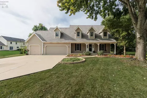 32263 Plumbrook Ct, Avon Lake, OH 44012