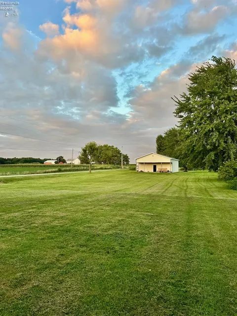 Exterior - 6037 Willard West Rd, Willard, OH 44890 photo 2 of 4
