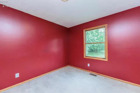 Bedroom - 246 Portage Path, Willard, OH 44890 photo 1 of 8