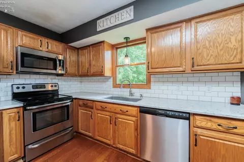 Kitchen - 246 Portage Path, Willard, OH 44890 photo 3 of 6
