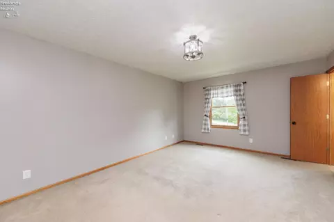 Bedroom - 246 Portage Path, Willard, OH 44890 photo 5 of 8
