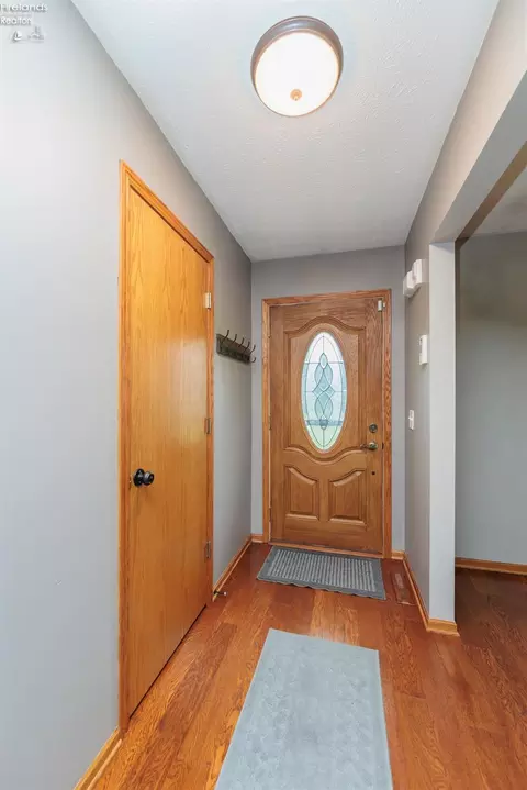 Entry Way - 246 Portage Path, Willard, OH 44890 photo 1 of 3