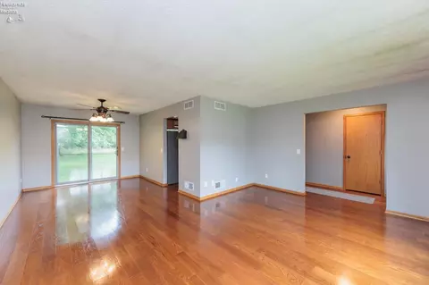 Living - 246 Portage Path, Willard, OH 44890 photo 3 of 10